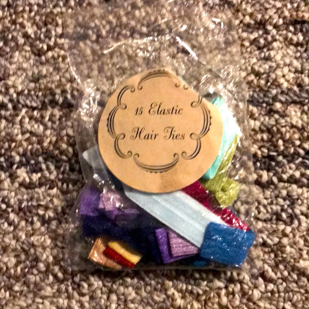 15 Elastic Hair Ties